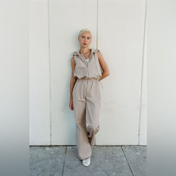 Zara Women’s Tan Cargo Jumpsuit NWT - Picture 1 of 8